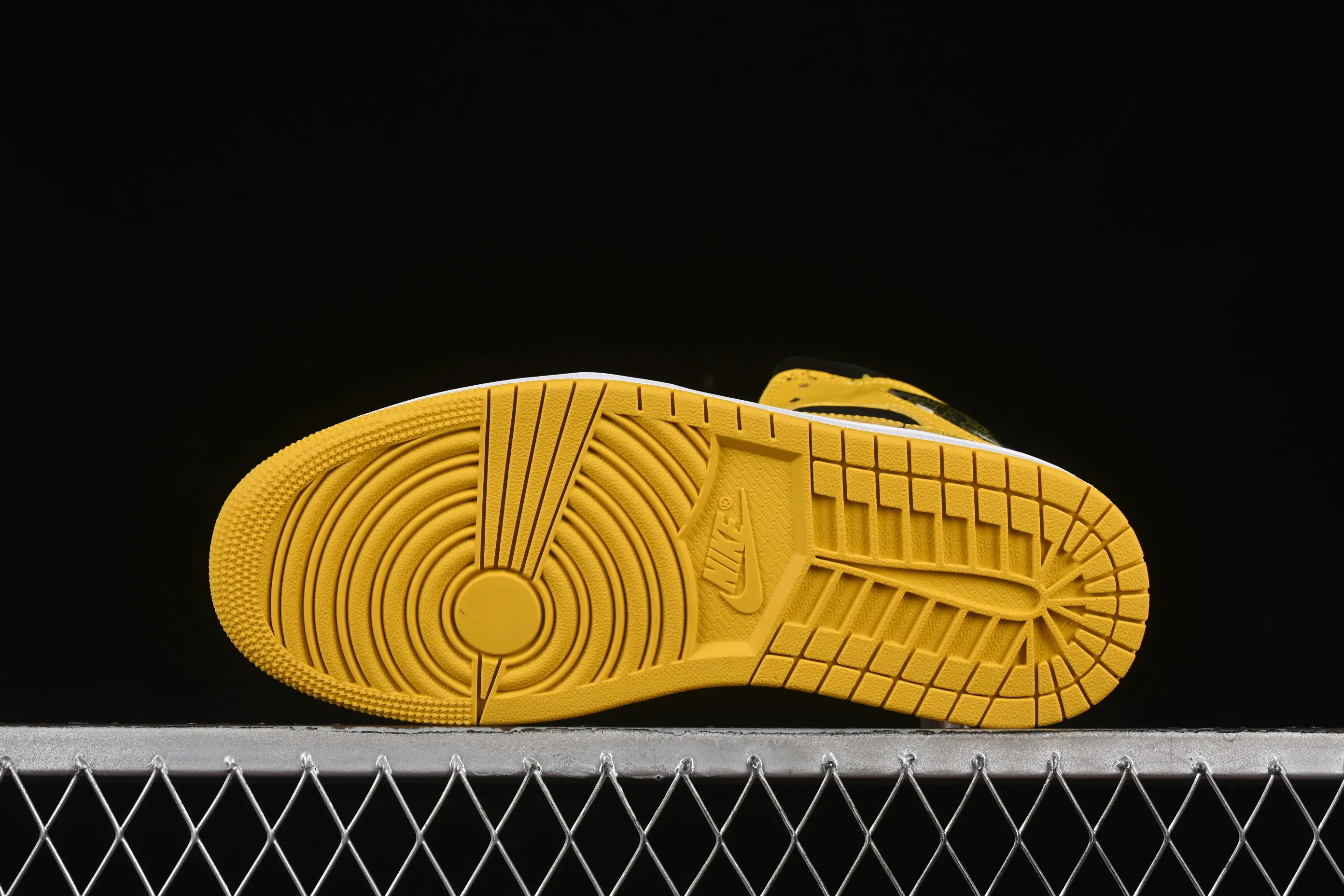 All categories Air Jordan Jordan series basketball shoes Air Jordan 1 Mid Air Jordan 1 Mid AJ1 Joe 1 black and yellow mid-top cultural and casual sneakers HJ6654-071